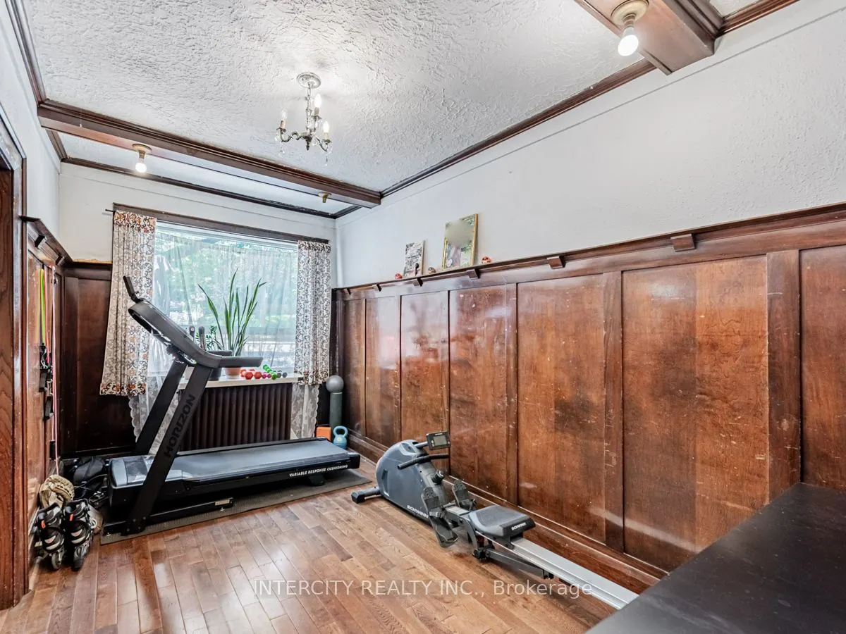 111 Alberta Avenue