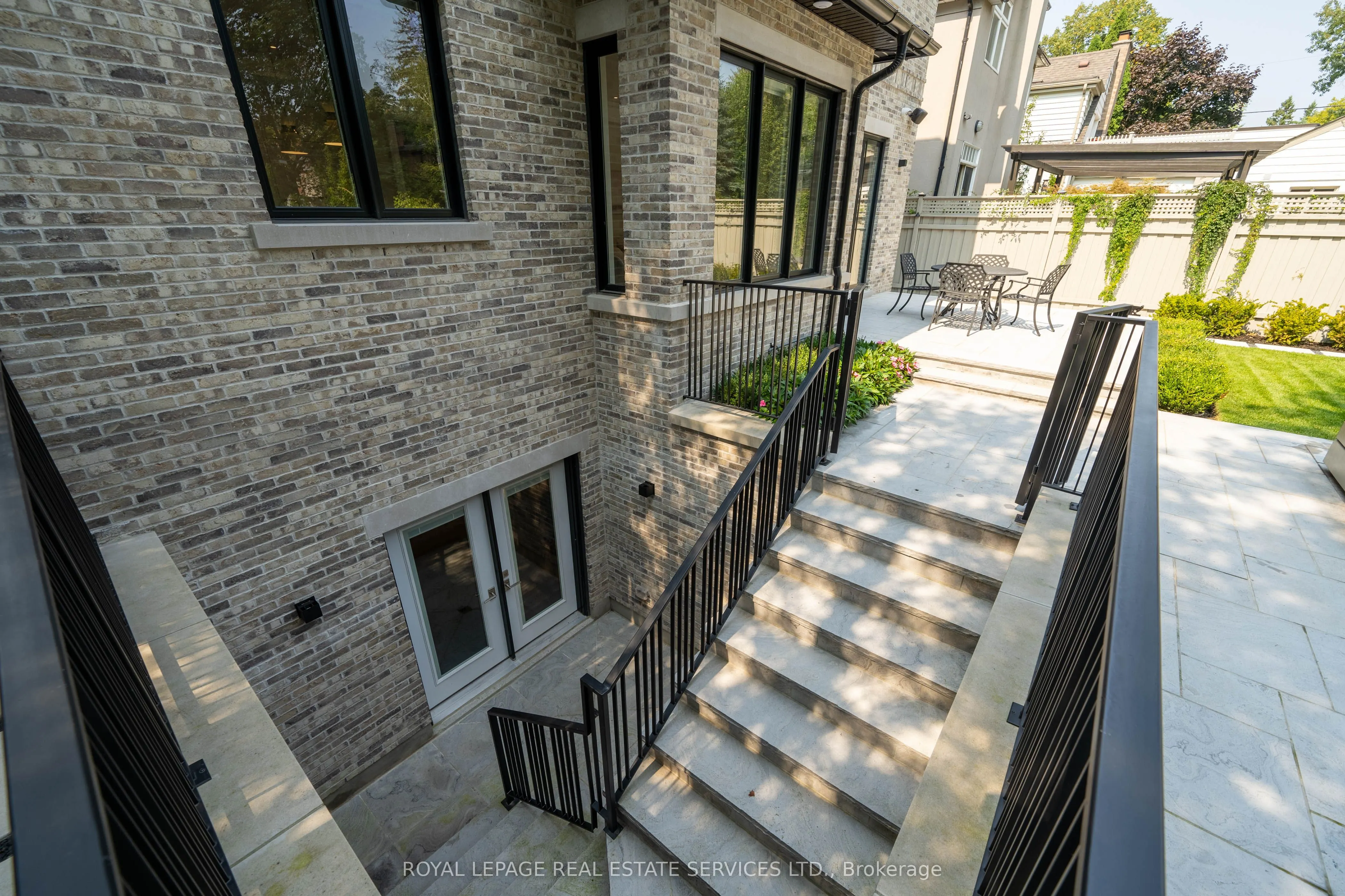83 Kimbark Boulevard