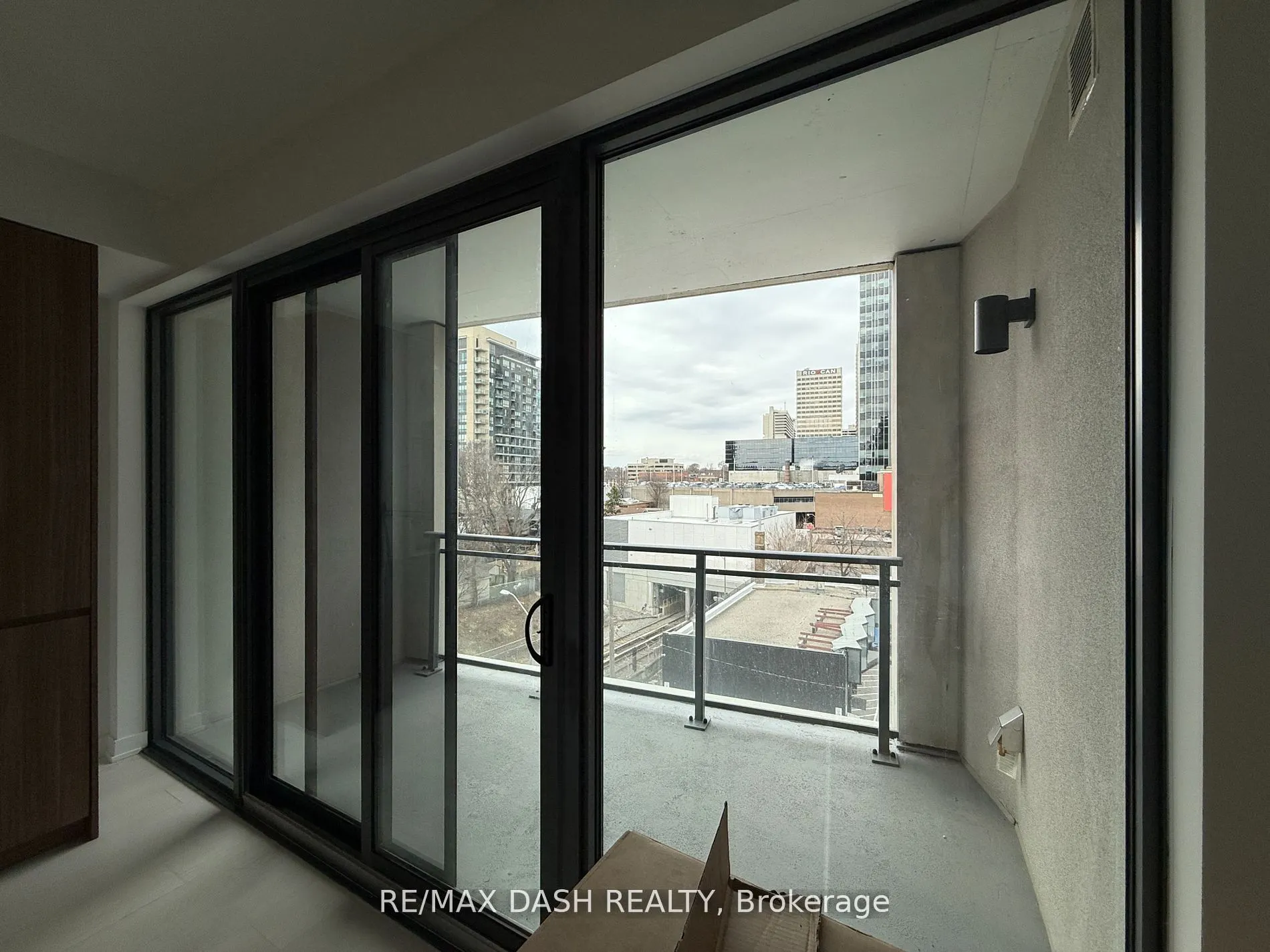 1 Hillsdale Avenue W, #403