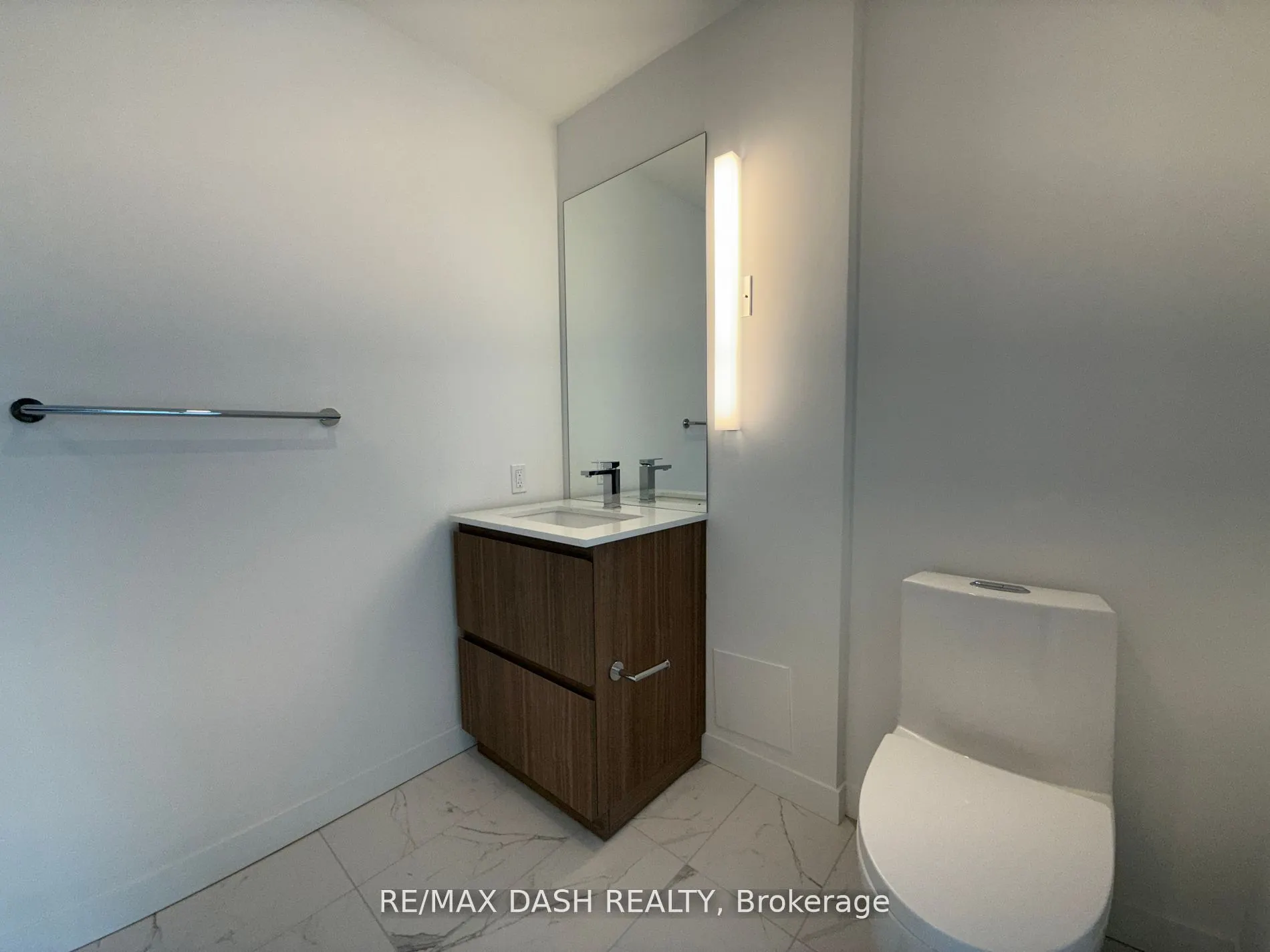 1 Hillsdale Avenue W, #403