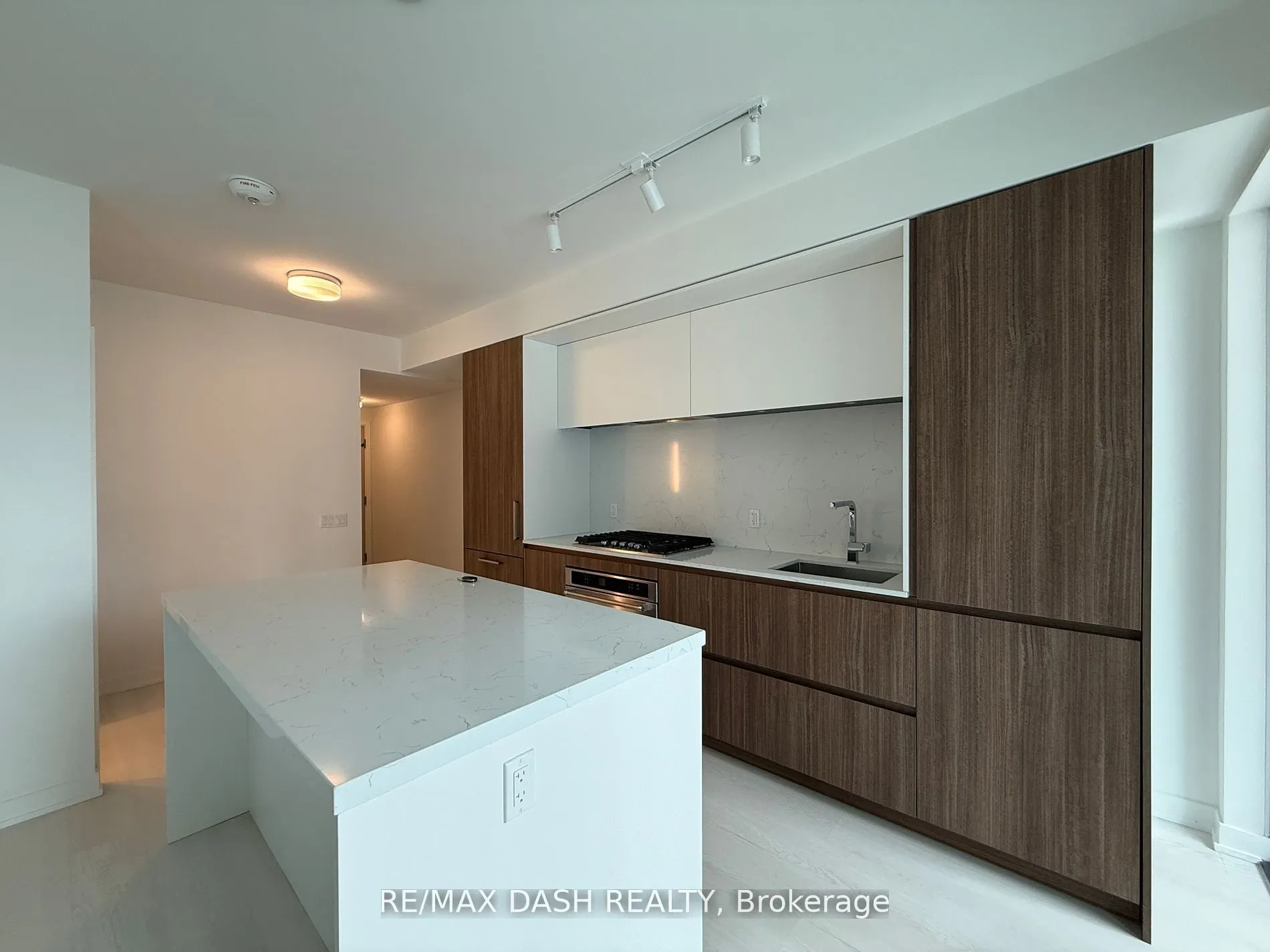 1 Hillsdale Avenue W, #403
