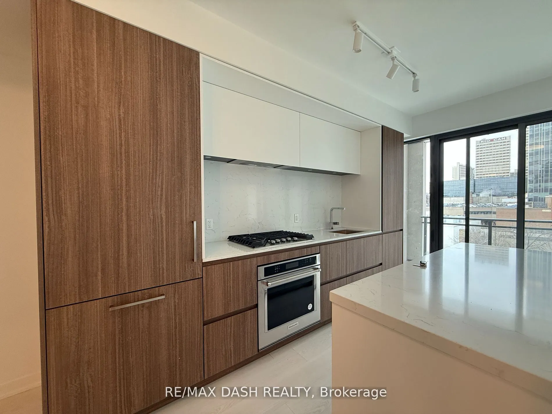 1 Hillsdale Avenue W, #403