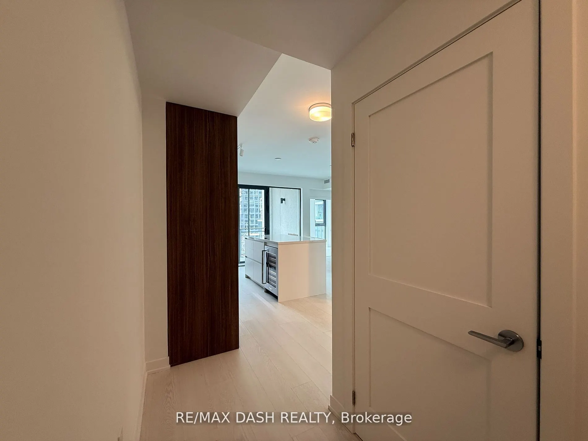 1 Hillsdale Avenue W, #403