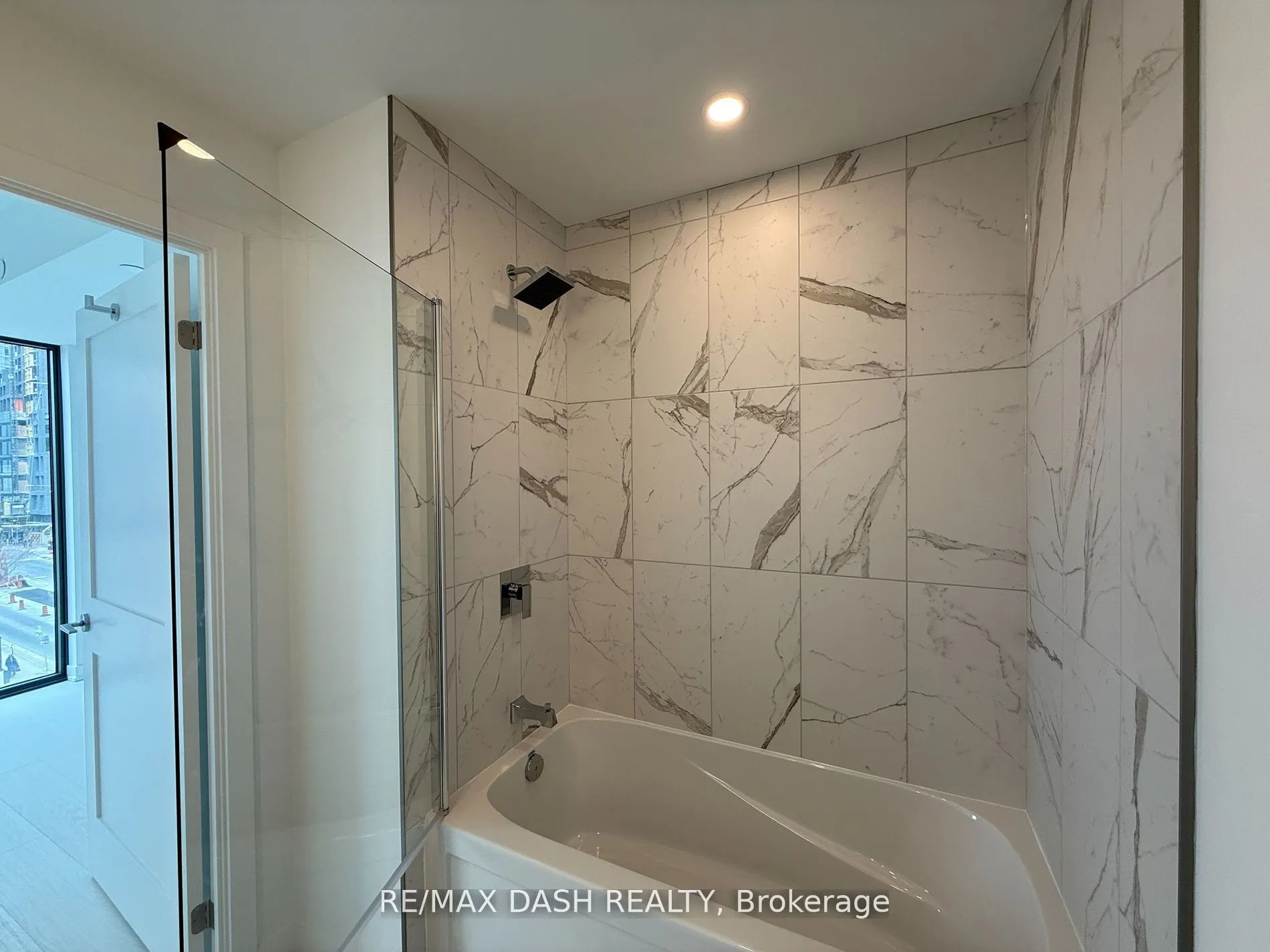 1 Hillsdale Avenue W, #403