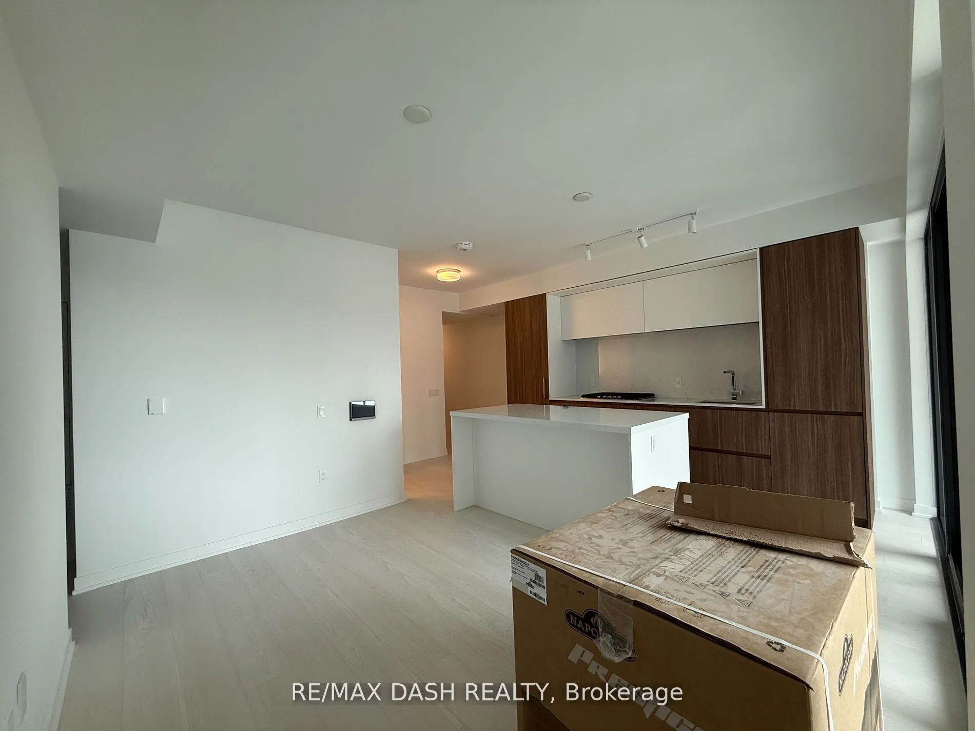 1 Hillsdale Avenue W, #403