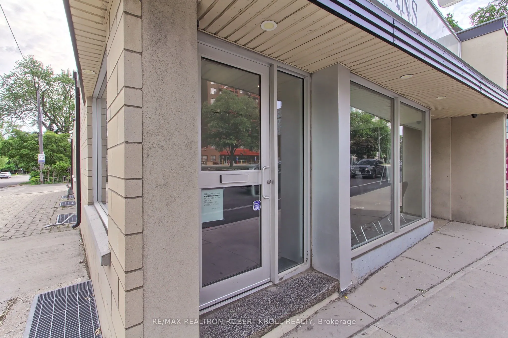 3173 Bathurst Street, #Main Floor