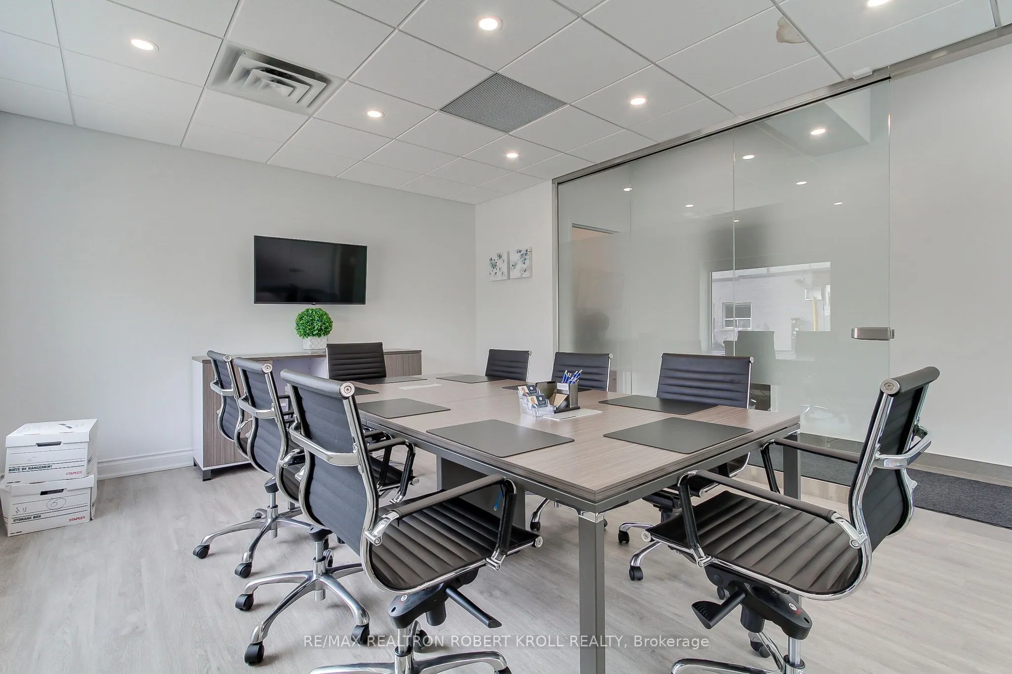 3173 Bathurst Street, #Main Floor