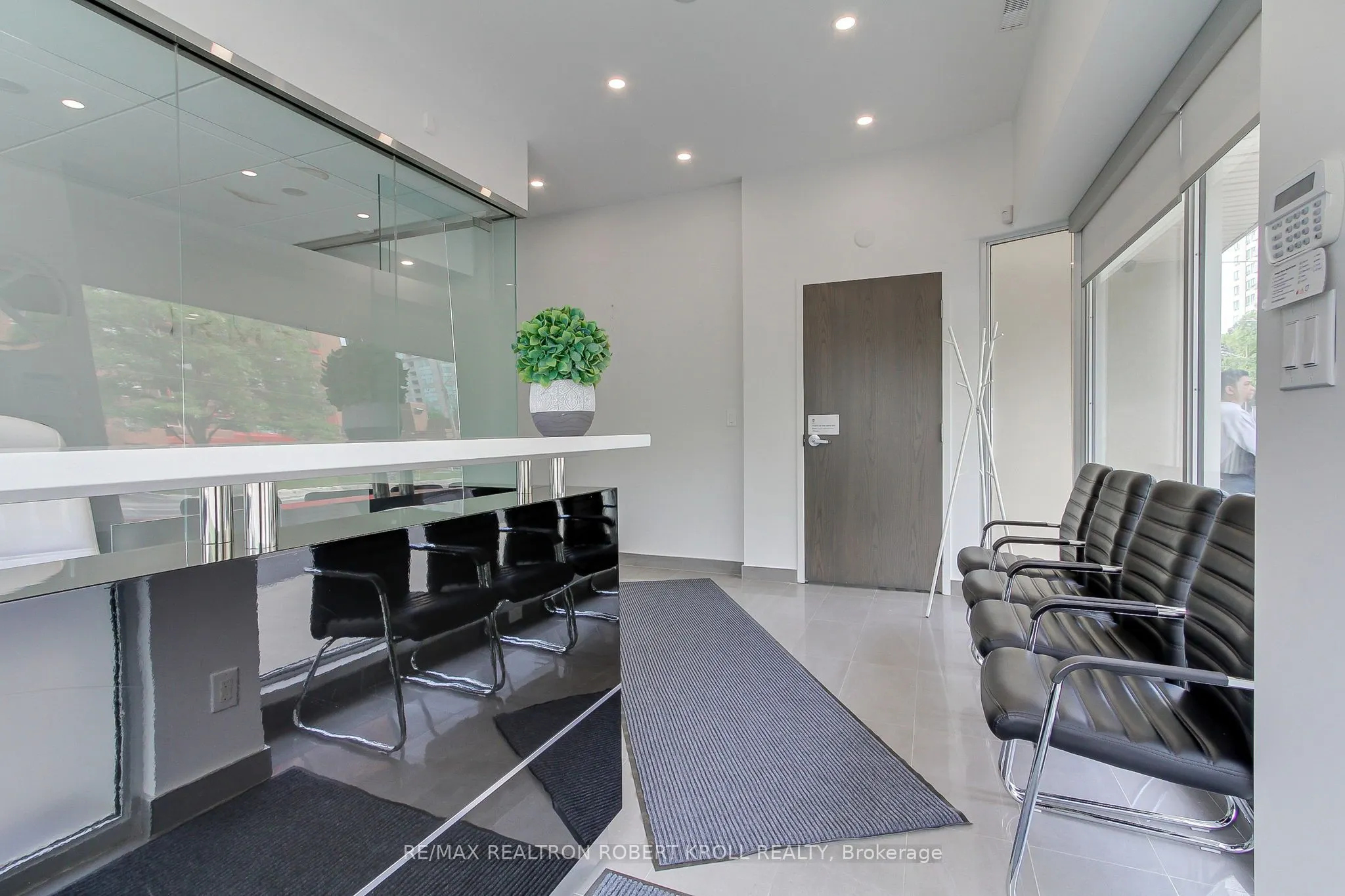 3173 Bathurst Street, #Main Floor