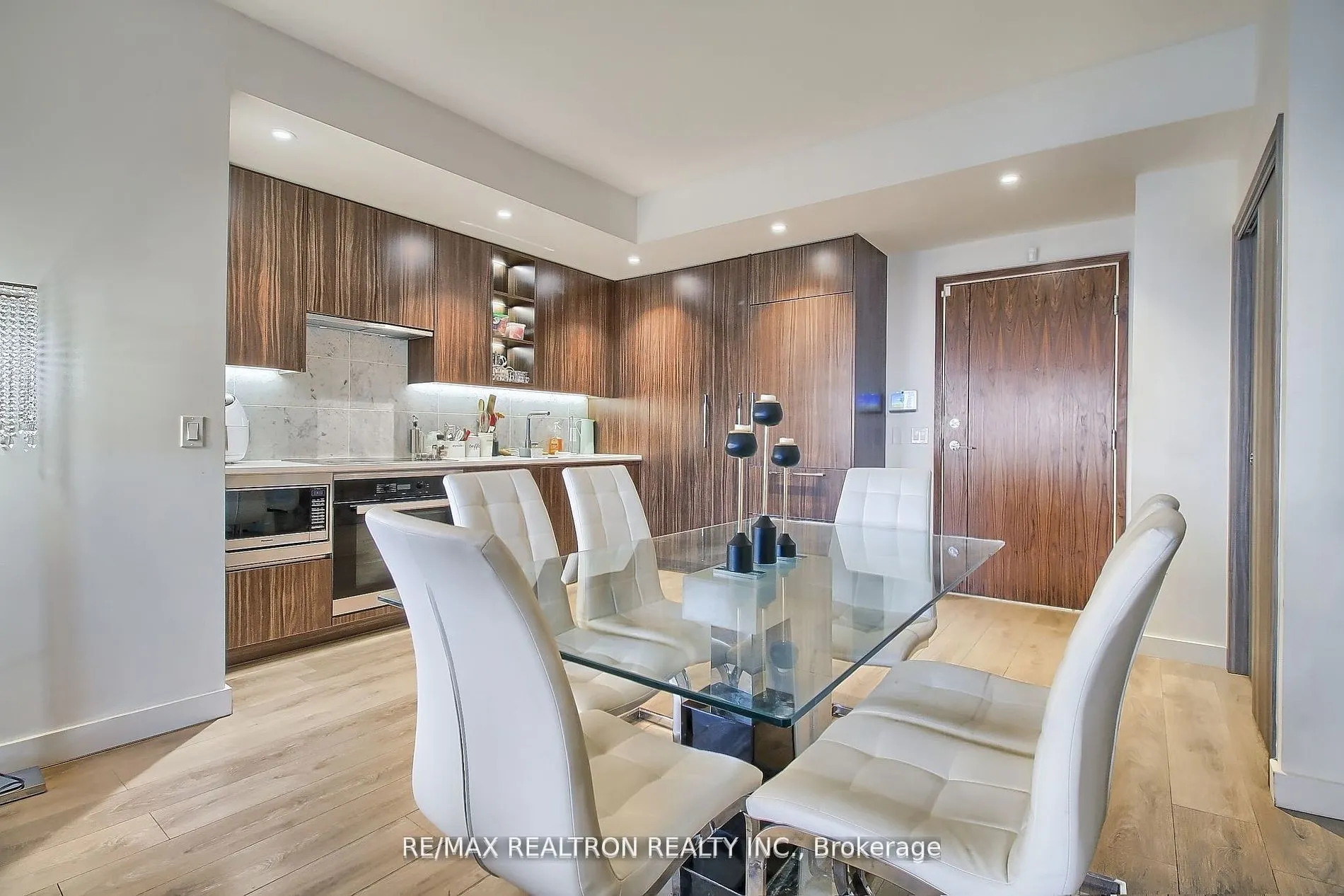 95 McMahon Drive, #3108