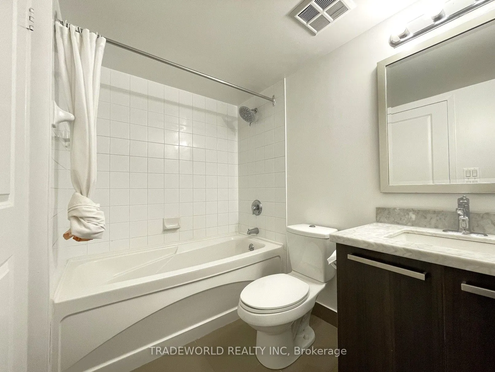 11 St Joseph Street, #1612