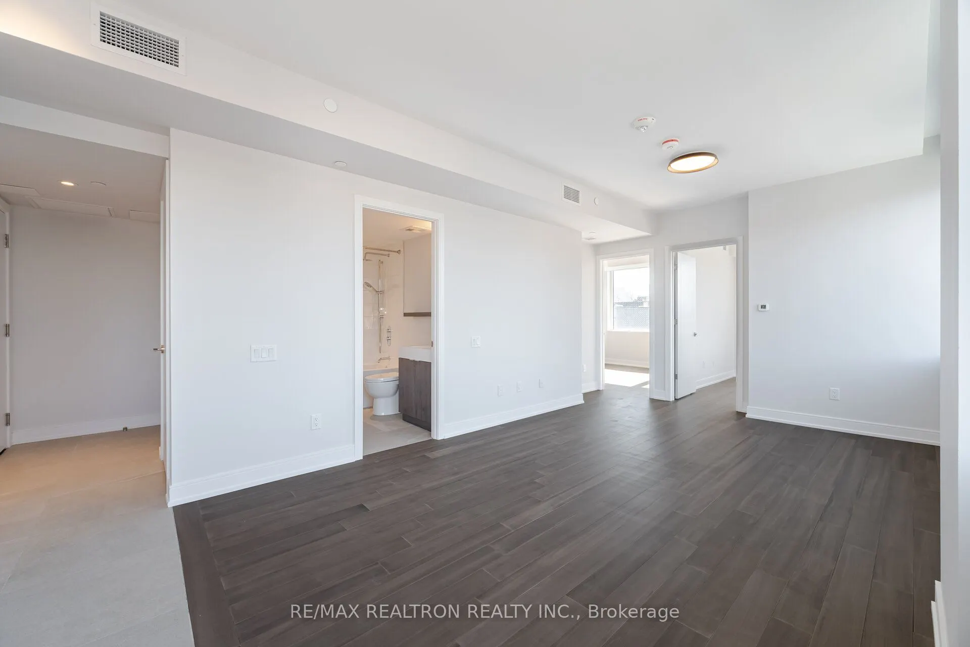664 Spadina Avenue, #203