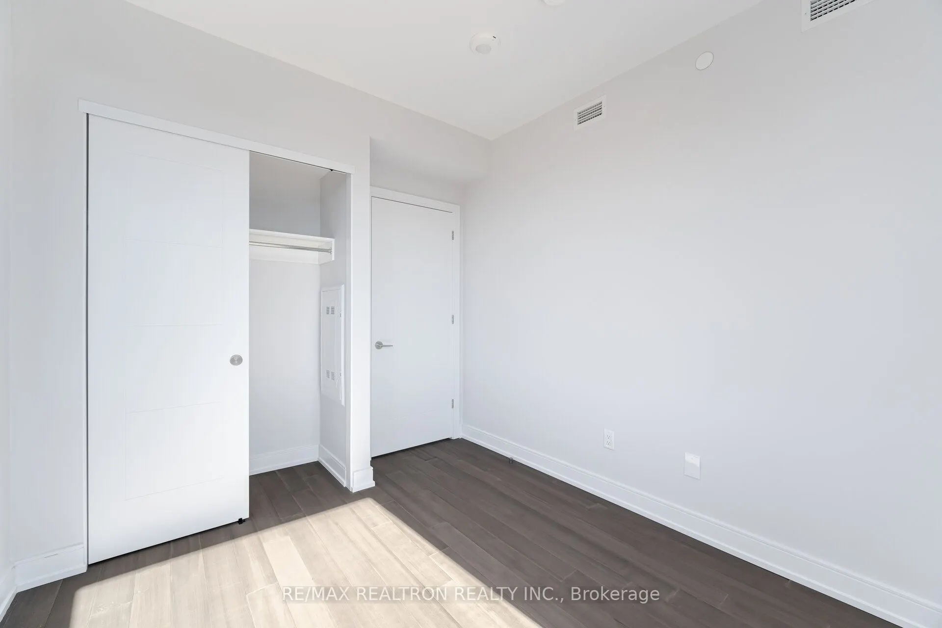 664 Spadina Avenue, #203