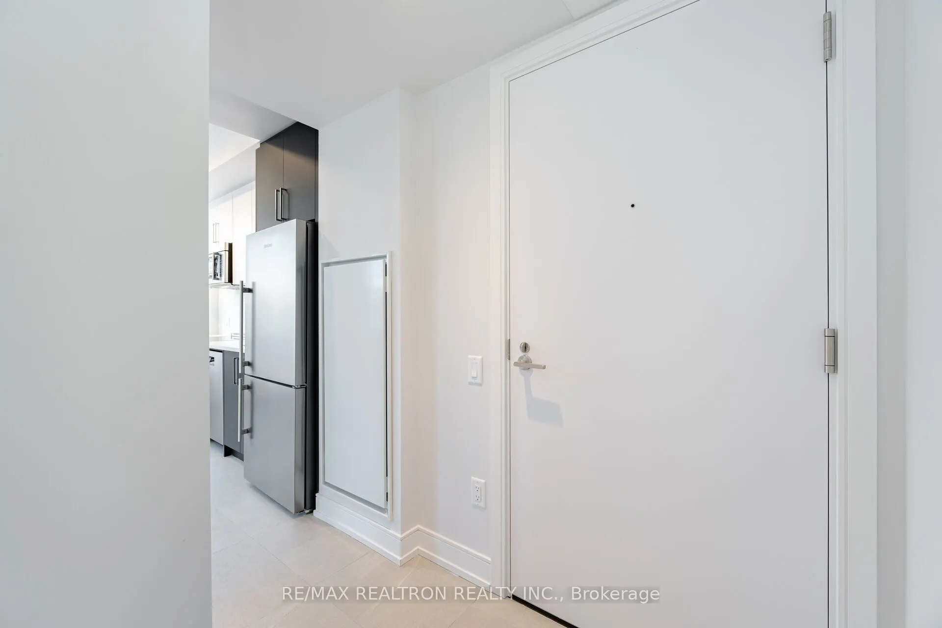 664 Spadina Avenue, #203