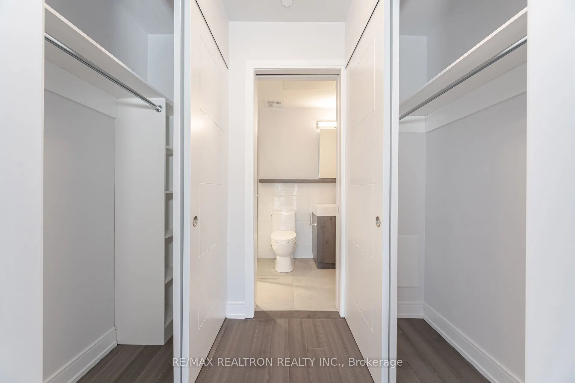664 Spadina Avenue, #313