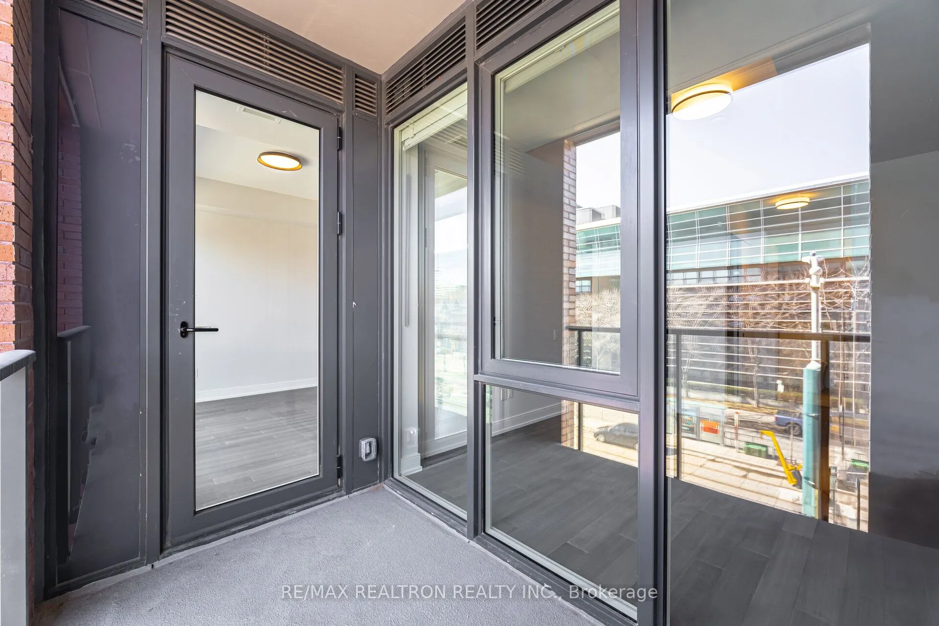 664 Spadina Avenue, #313