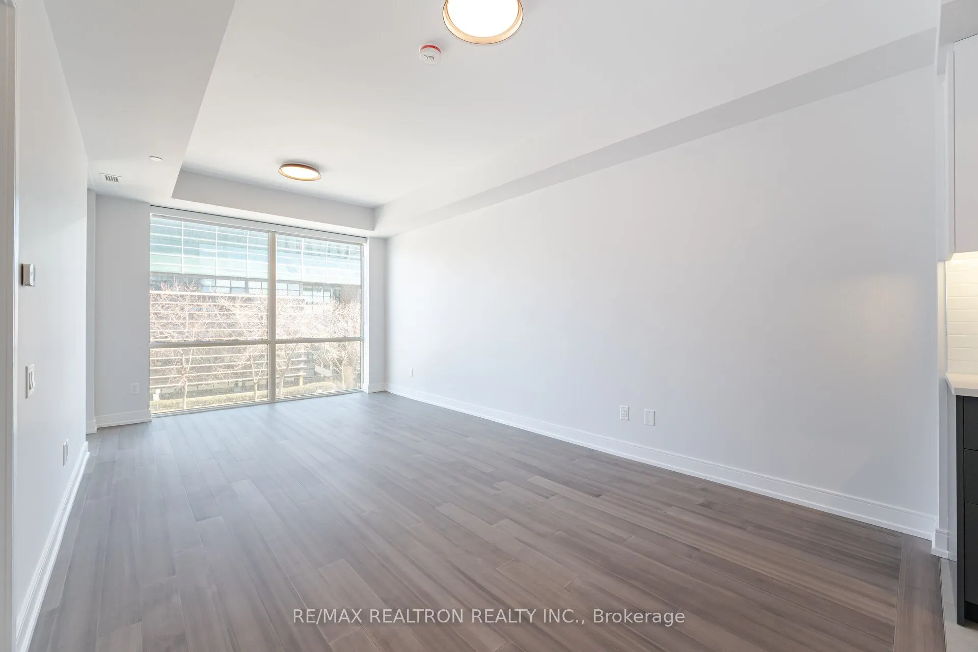 664 Spadina Avenue, #313