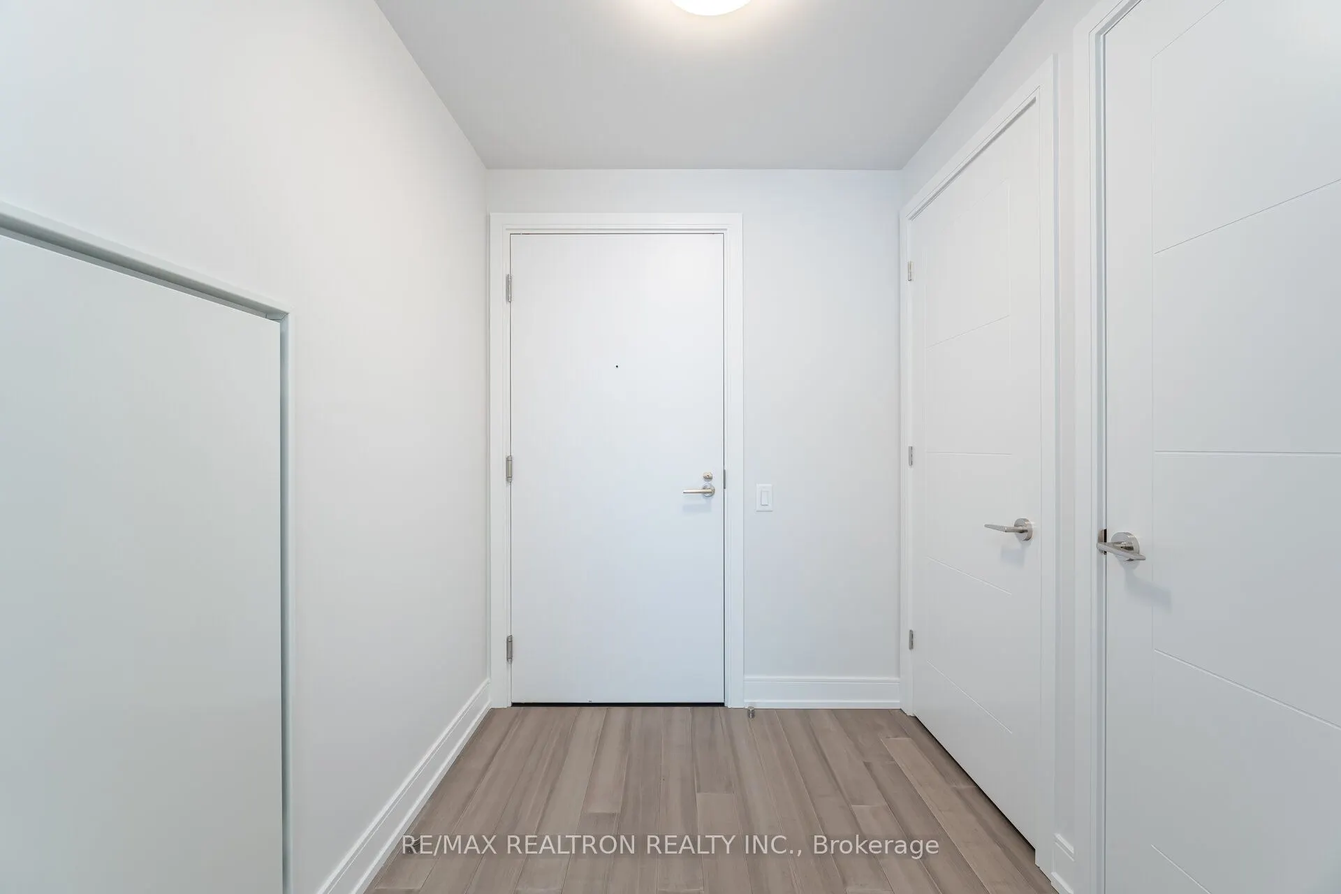 664 Spadina Avenue, #313