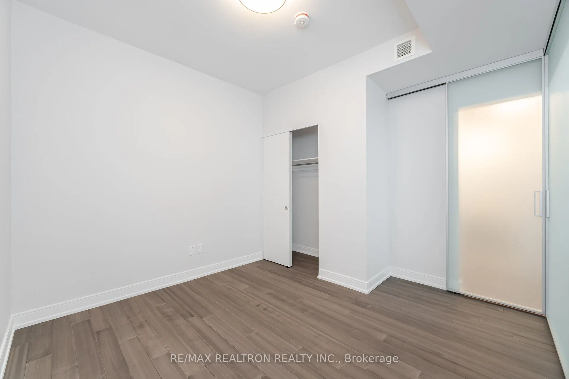 664 Spadina Avenue, #313