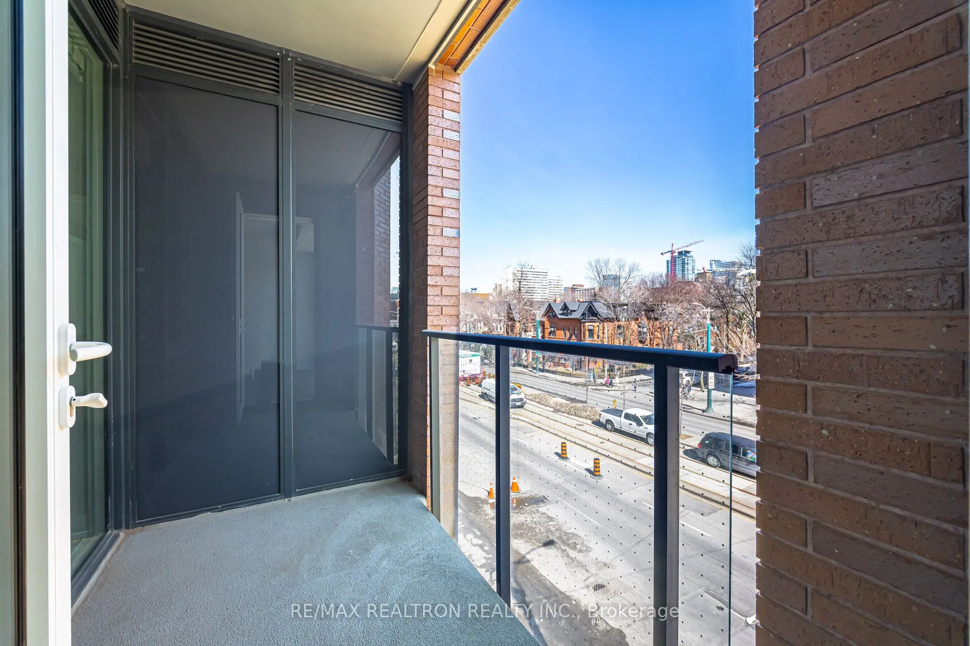664 Spadina Avenue, #313