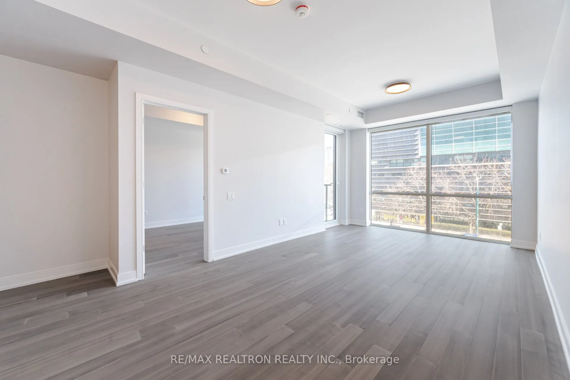 664 Spadina Avenue, #313