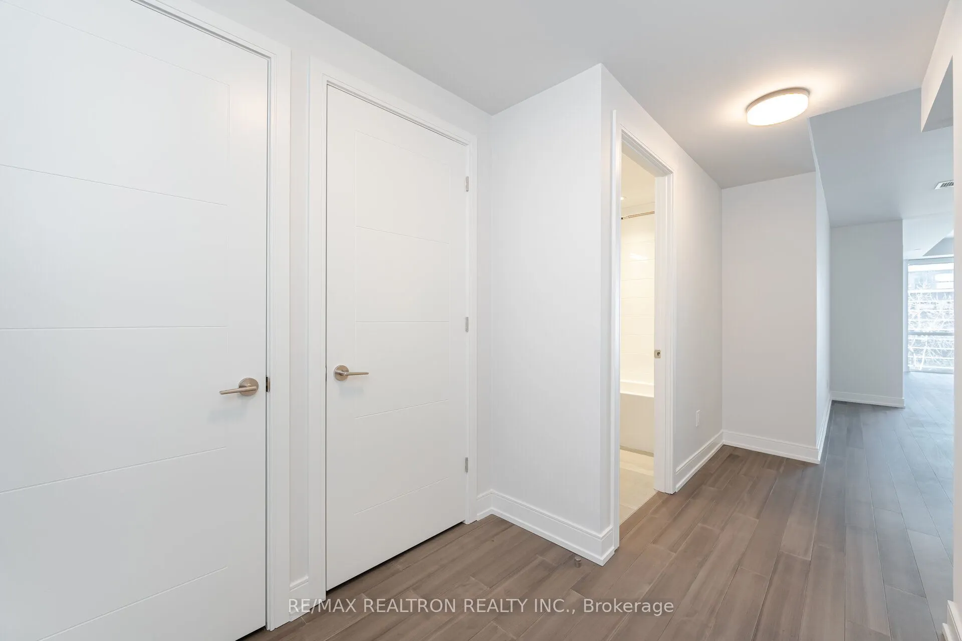 664 Spadina Avenue, #313