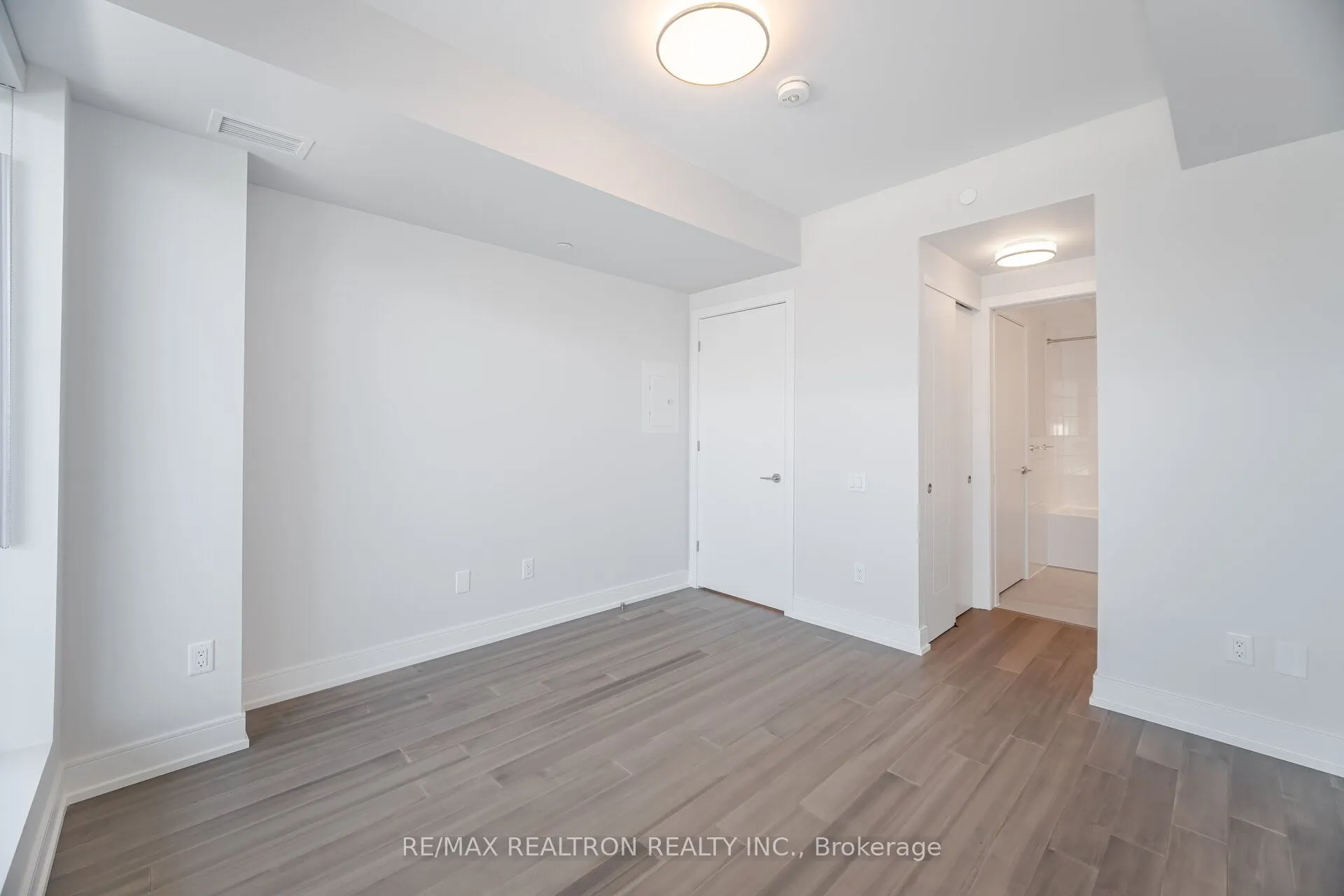 664 Spadina Avenue #1005