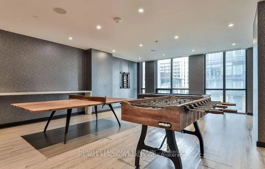 1 Yorkville Avenue, #2405