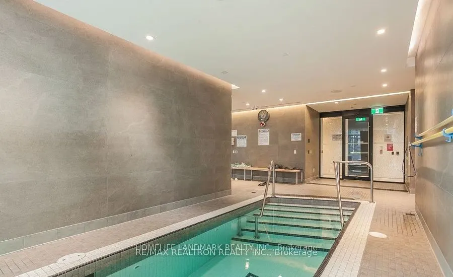 1 Yorkville Avenue, #2405