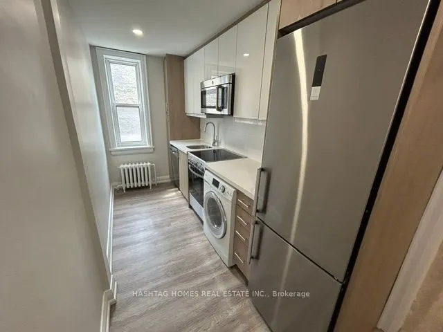 448 Spadina Road, #205