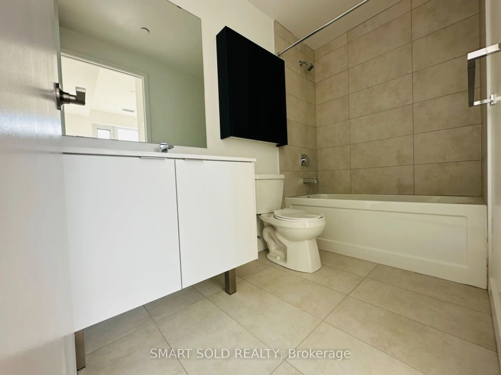 8 Tippett Road, #1608