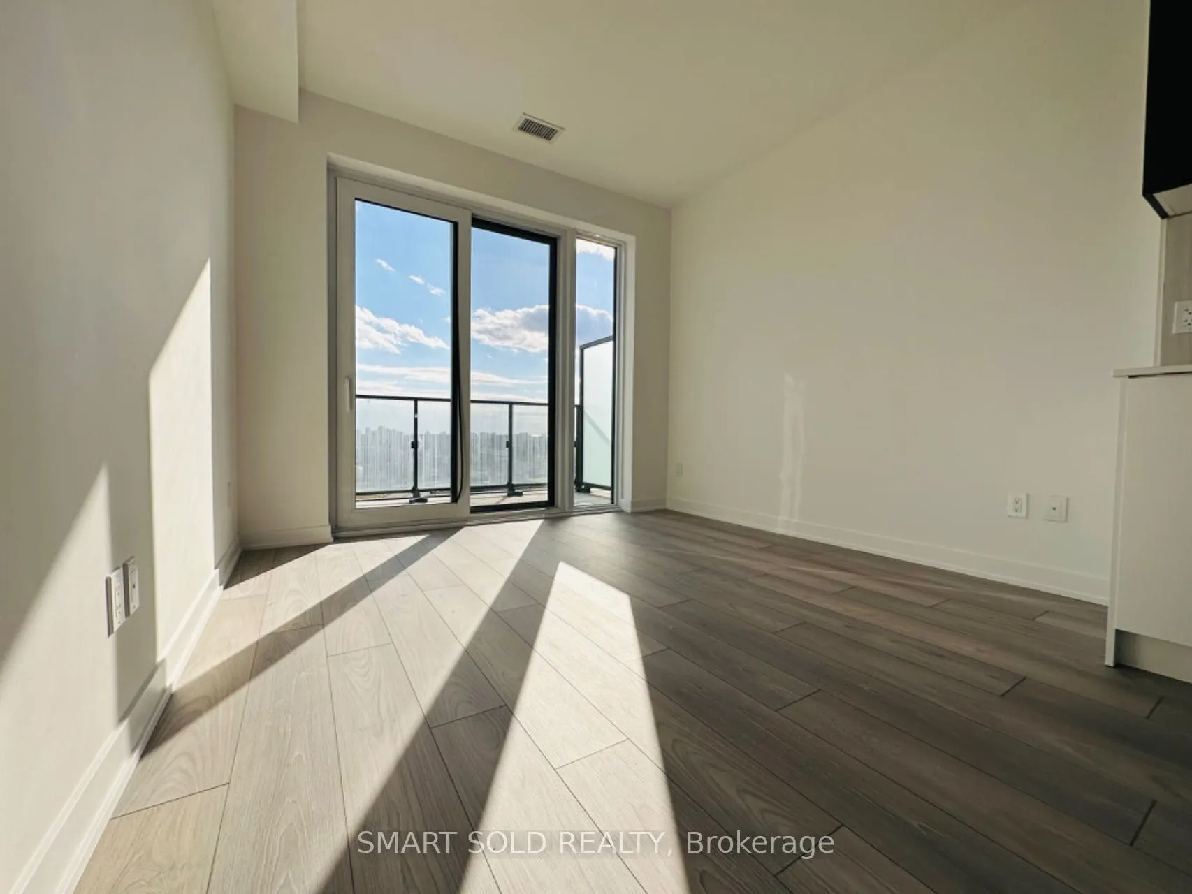 8 Tippett Road, #1608