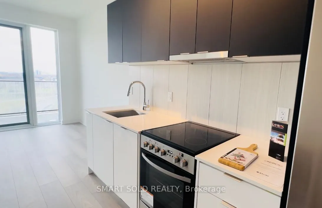 8 Tippett Road, #1608