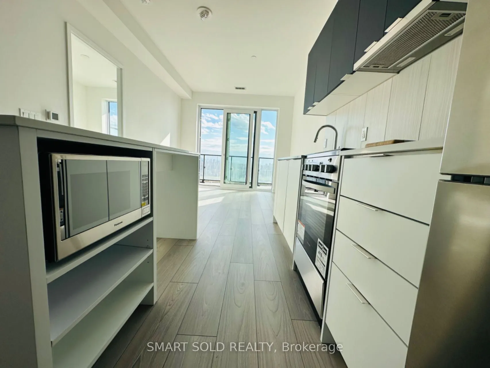 8 Tippett Road, #1608