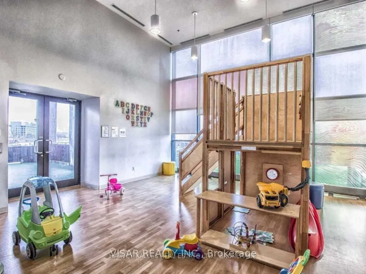 15 Singer Court, #509