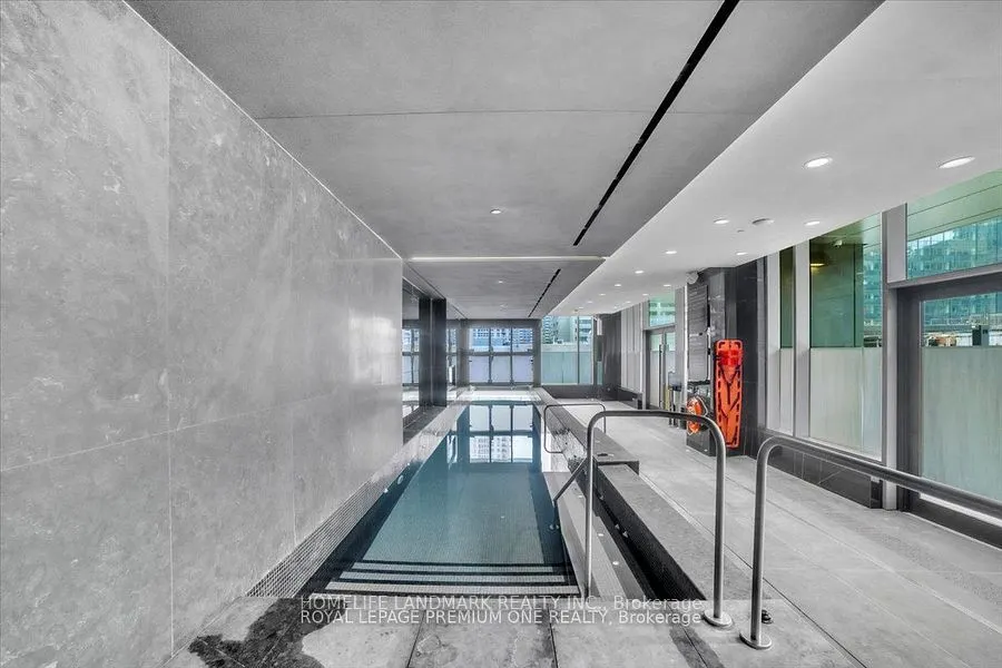 11 Yorkville Avenue, #08