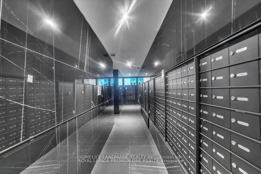 11 Yorkville Avenue, #08