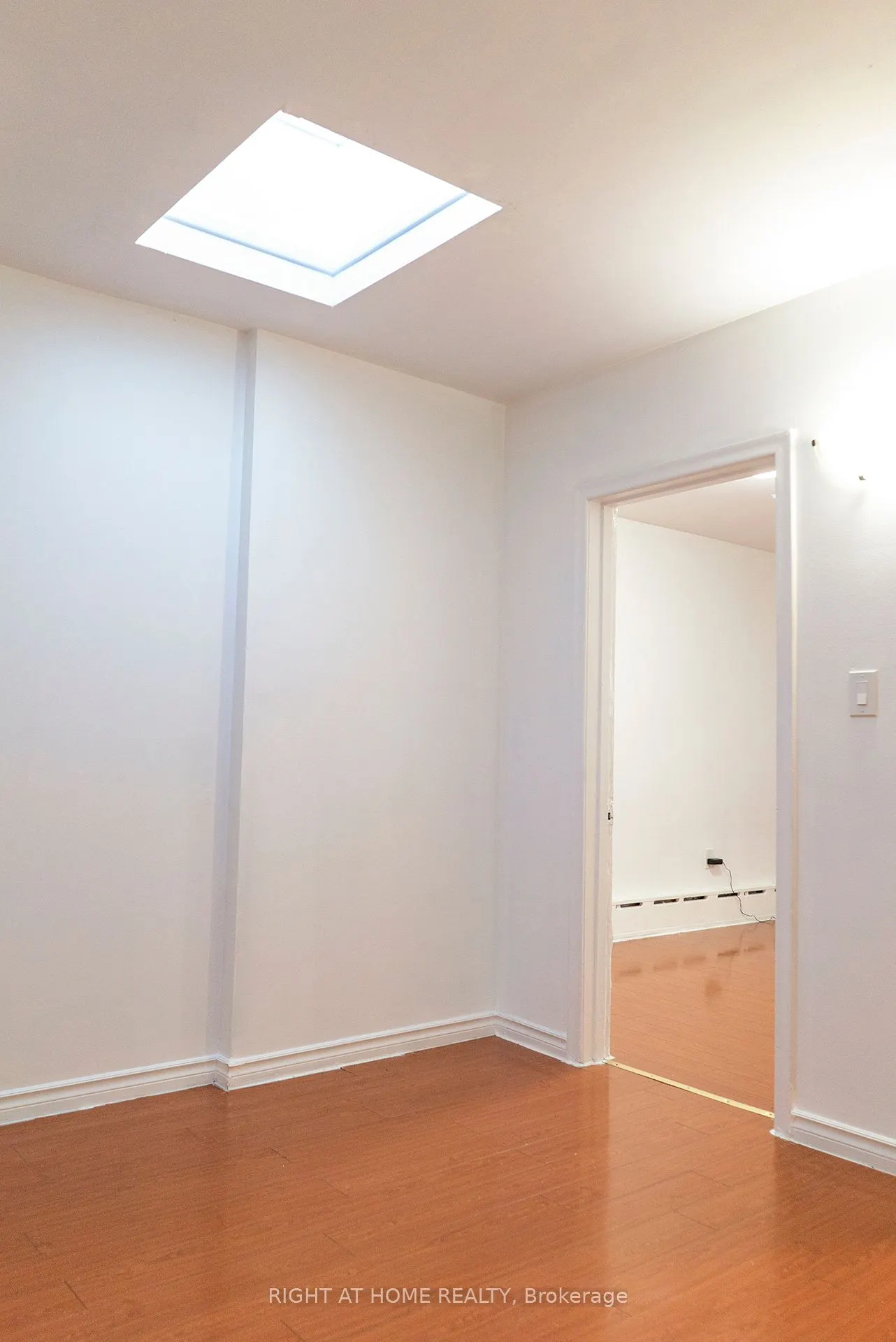 1758 Victoria Park Avenue, #unit 2
