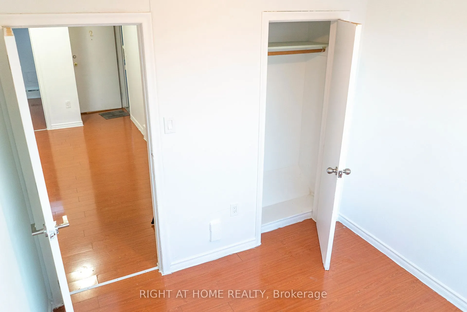 1758 Victoria Park Avenue, #unit 2