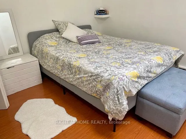 1758 Victoria Park Avenue, #unit 2