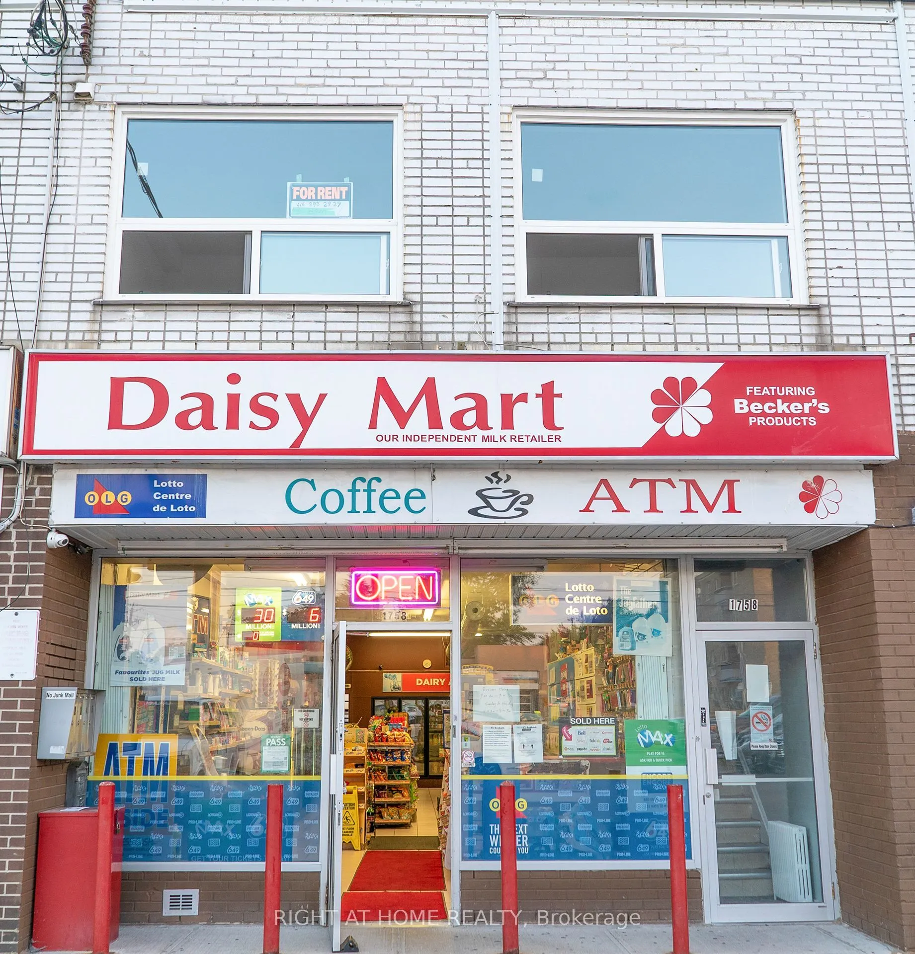 1758 Victoria Park Avenue, #unit 2
