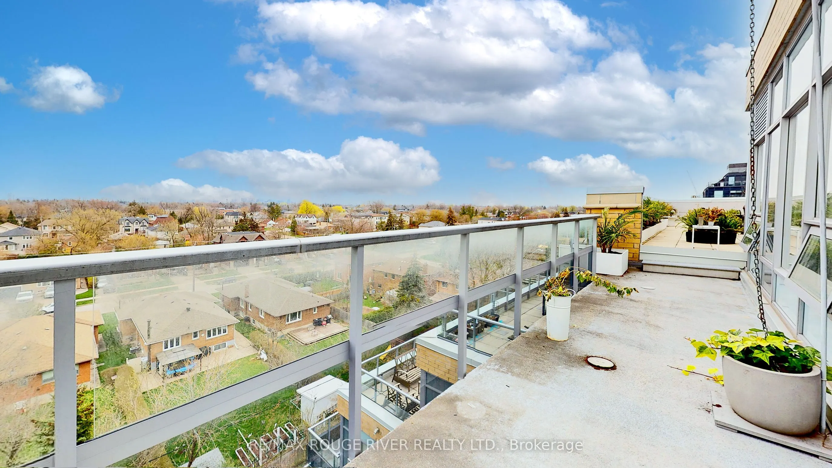 701 Sheppard Avenue W, #702