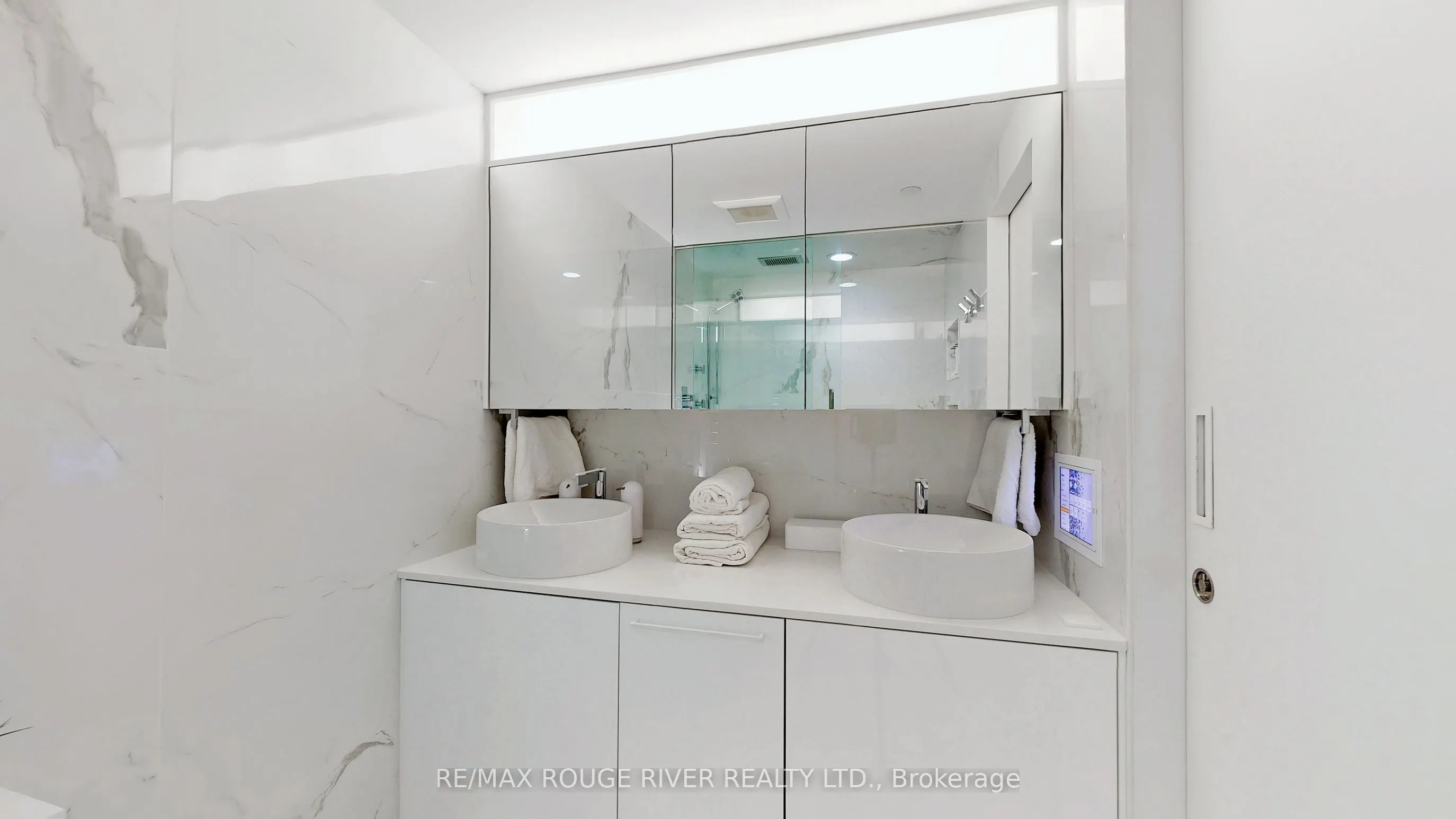 701 Sheppard Avenue W, #702