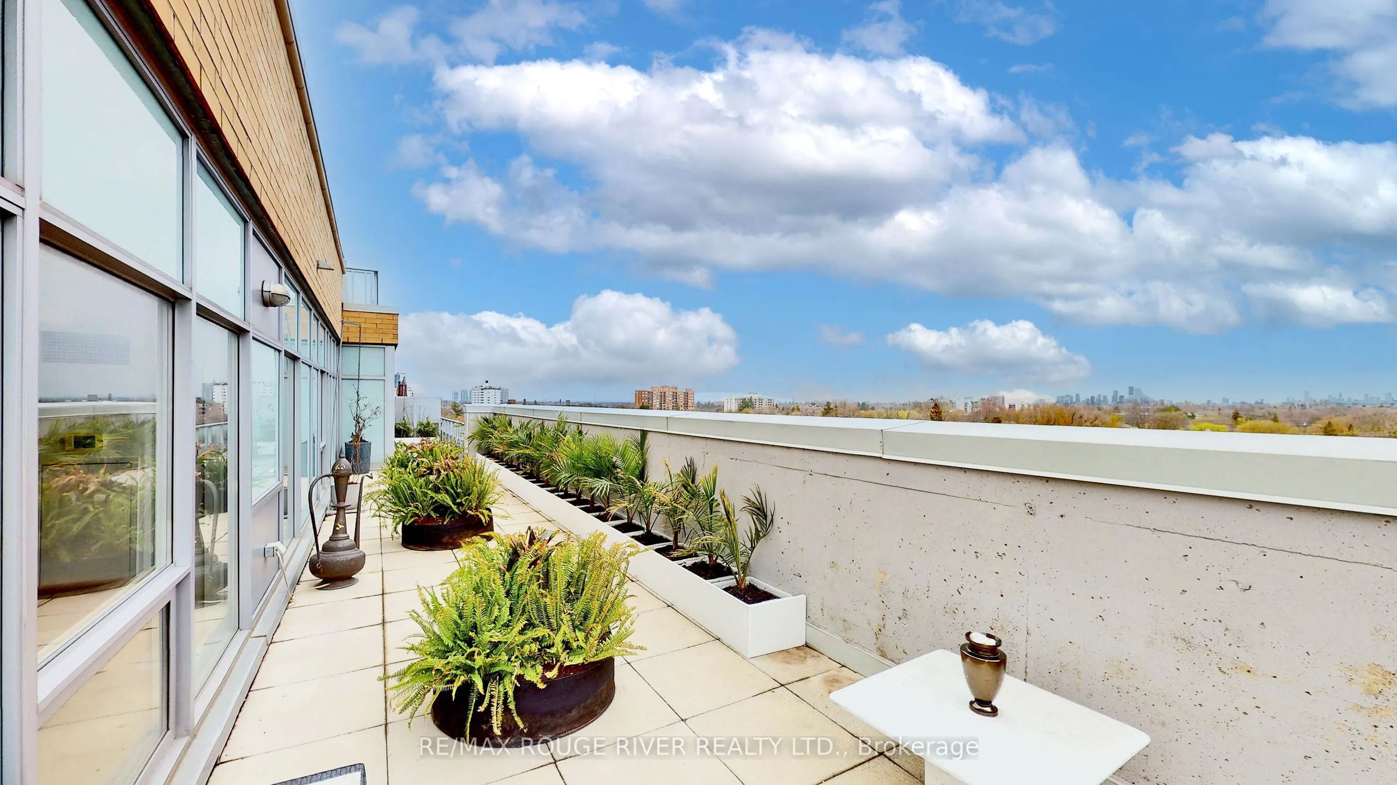 701 Sheppard Avenue W, #702
