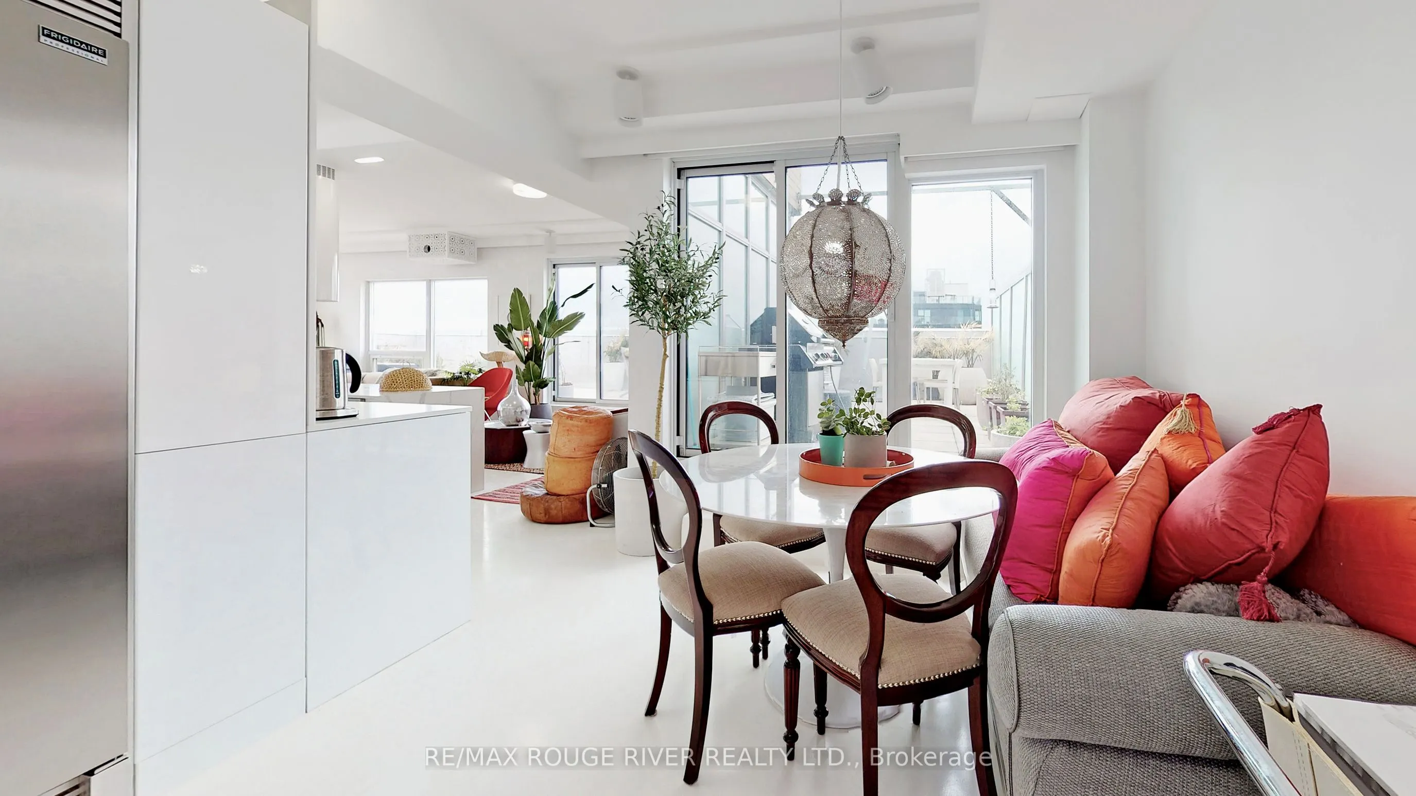 701 Sheppard Avenue W, #702