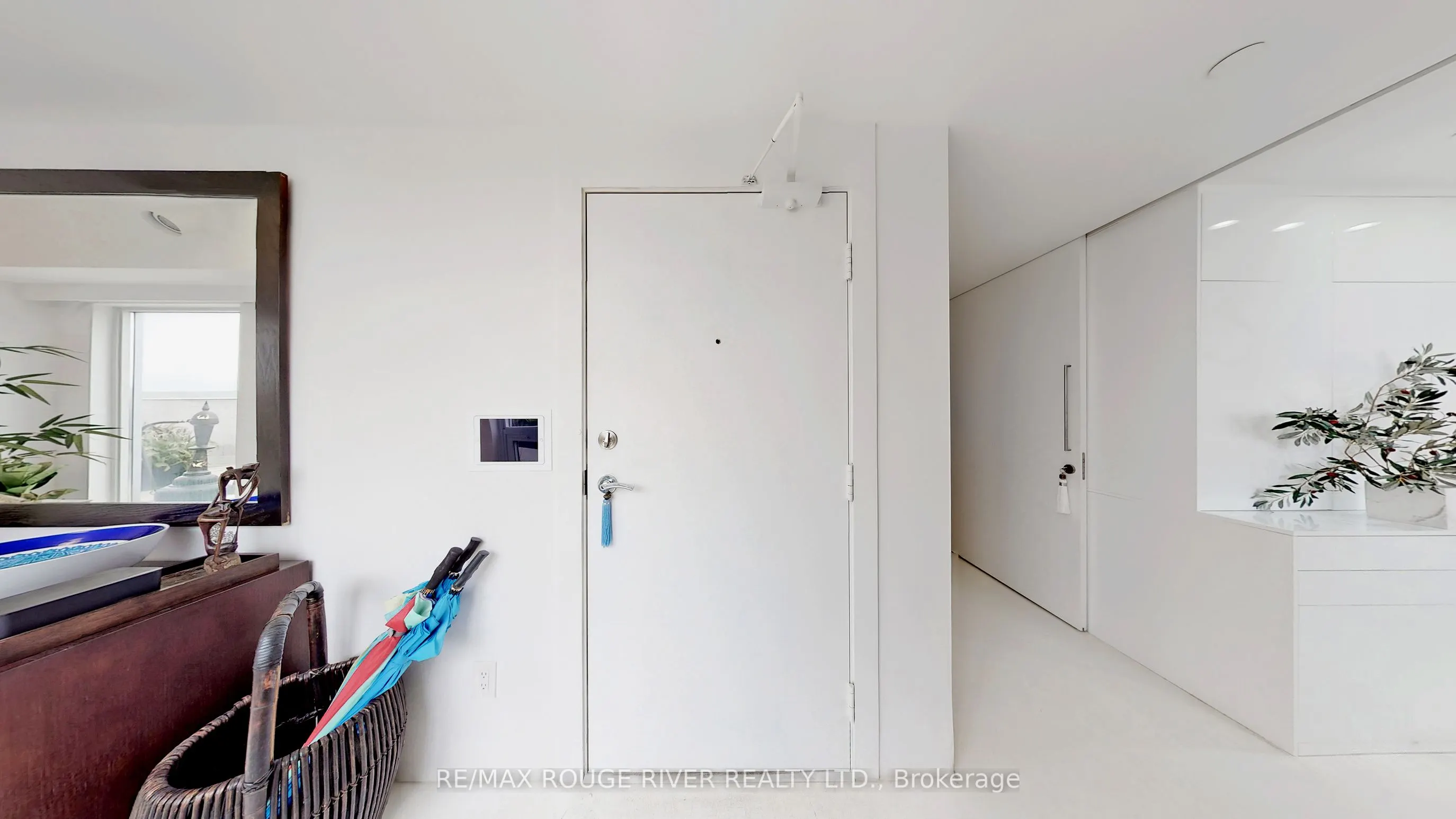 701 Sheppard Avenue W, #702