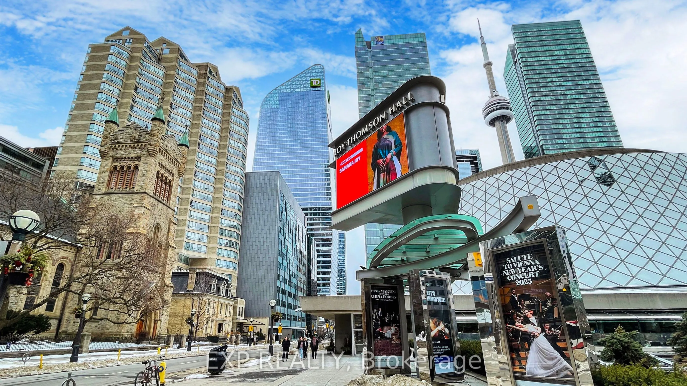 71 Simcoe Street, #1204
