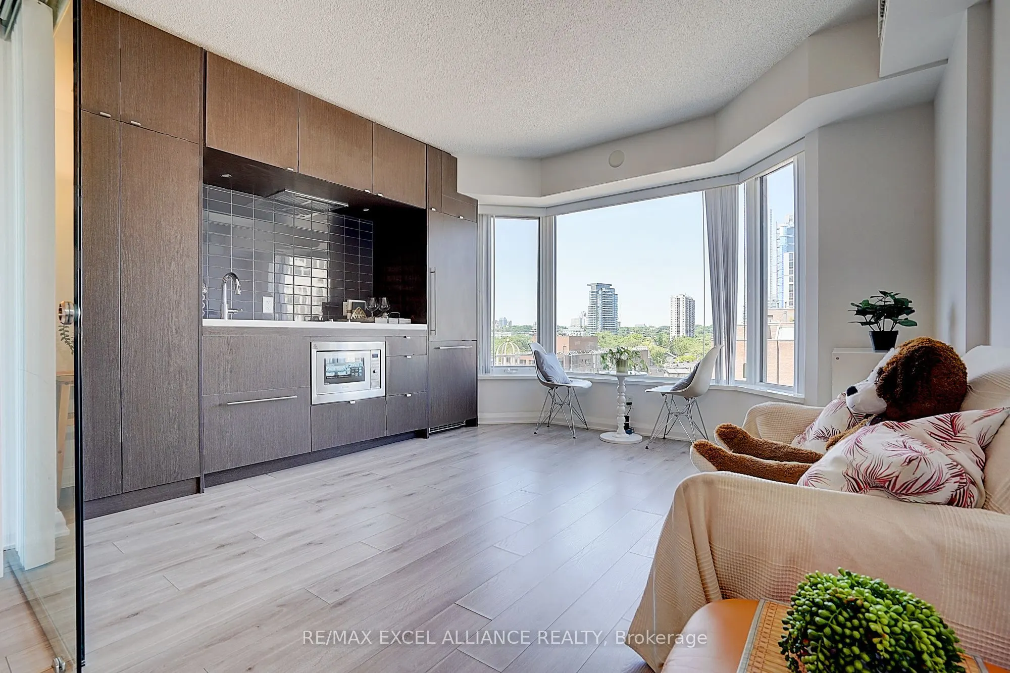 155 Yorkville Avenue, #801