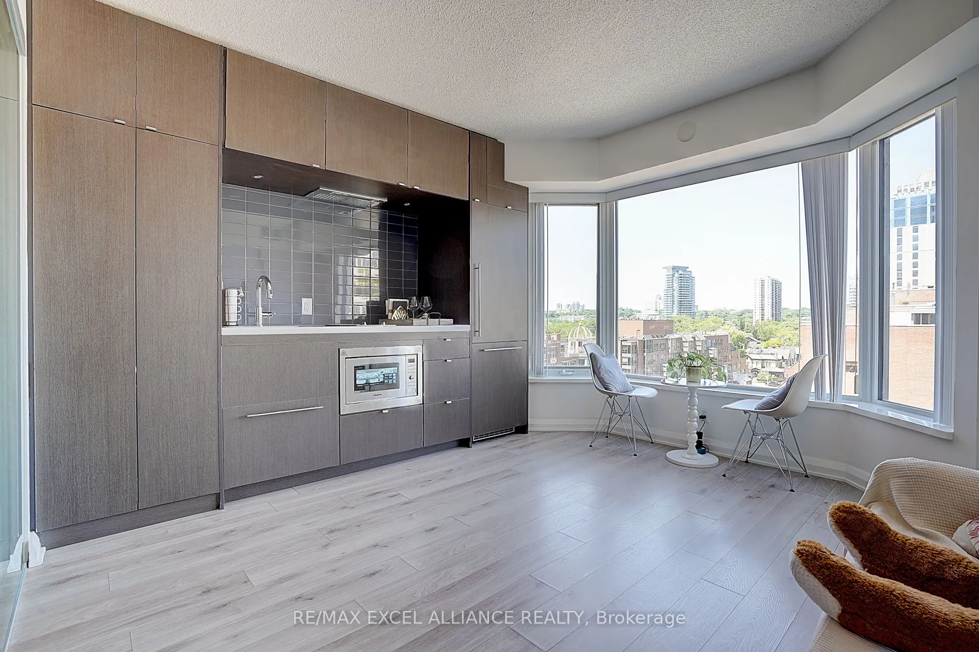 155 Yorkville Avenue, #801