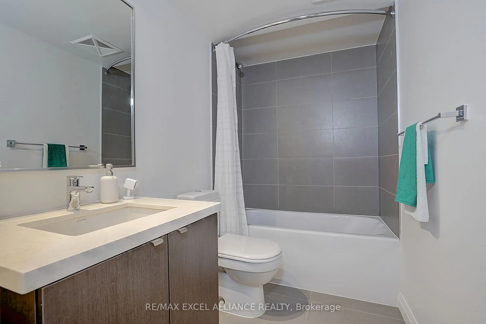 155 Yorkville Avenue, #801