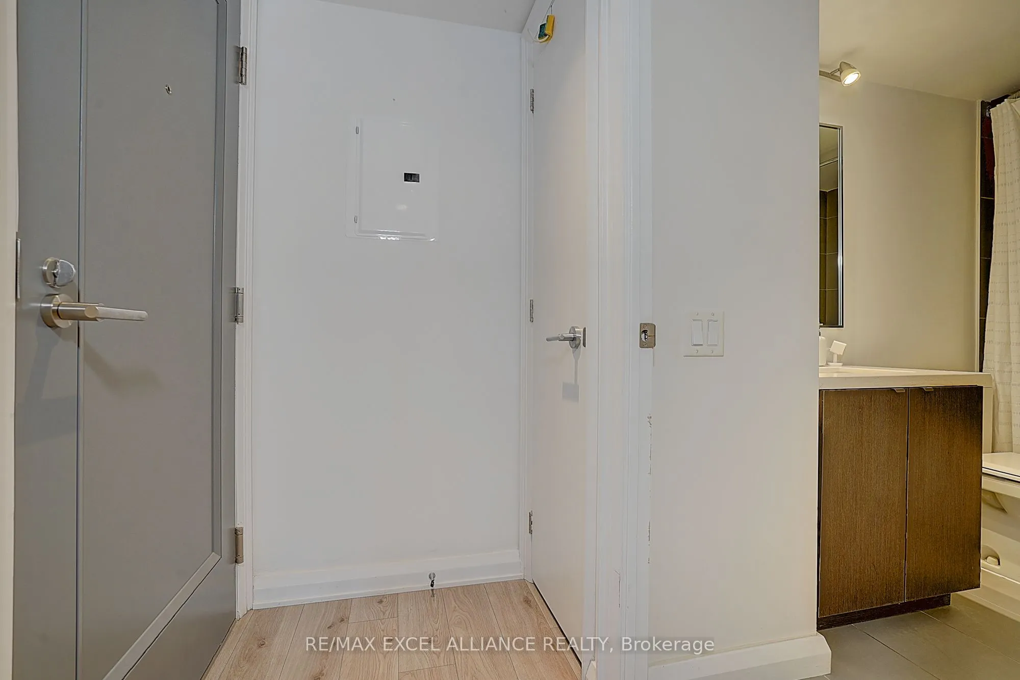 155 Yorkville Avenue, #801